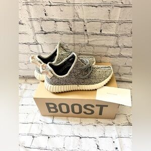 Adidas Yeezy 350. (Turtle Dove) (2022) Size 10.5